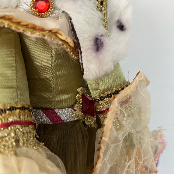 Katherine’s Collection/Wayne Kleski Royal Mouse Crown/Cape- 14” vintage doll - Picture 7 of 12